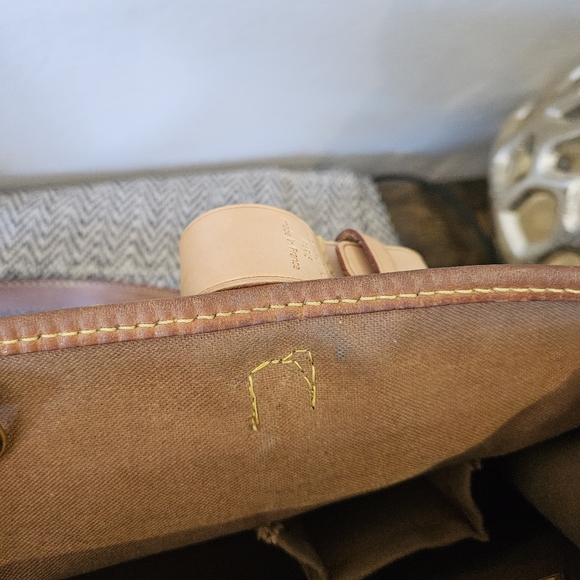 Louis Vuitton Batignolles Horizontal Monogram Tote/Shoulder Bag - Picture 15 of 16